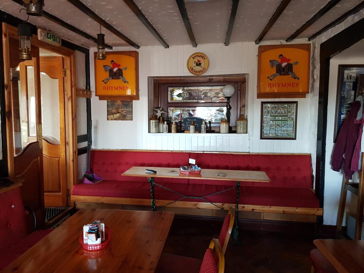 Prince Of Wales Inn Rhymney エクステリア 写真