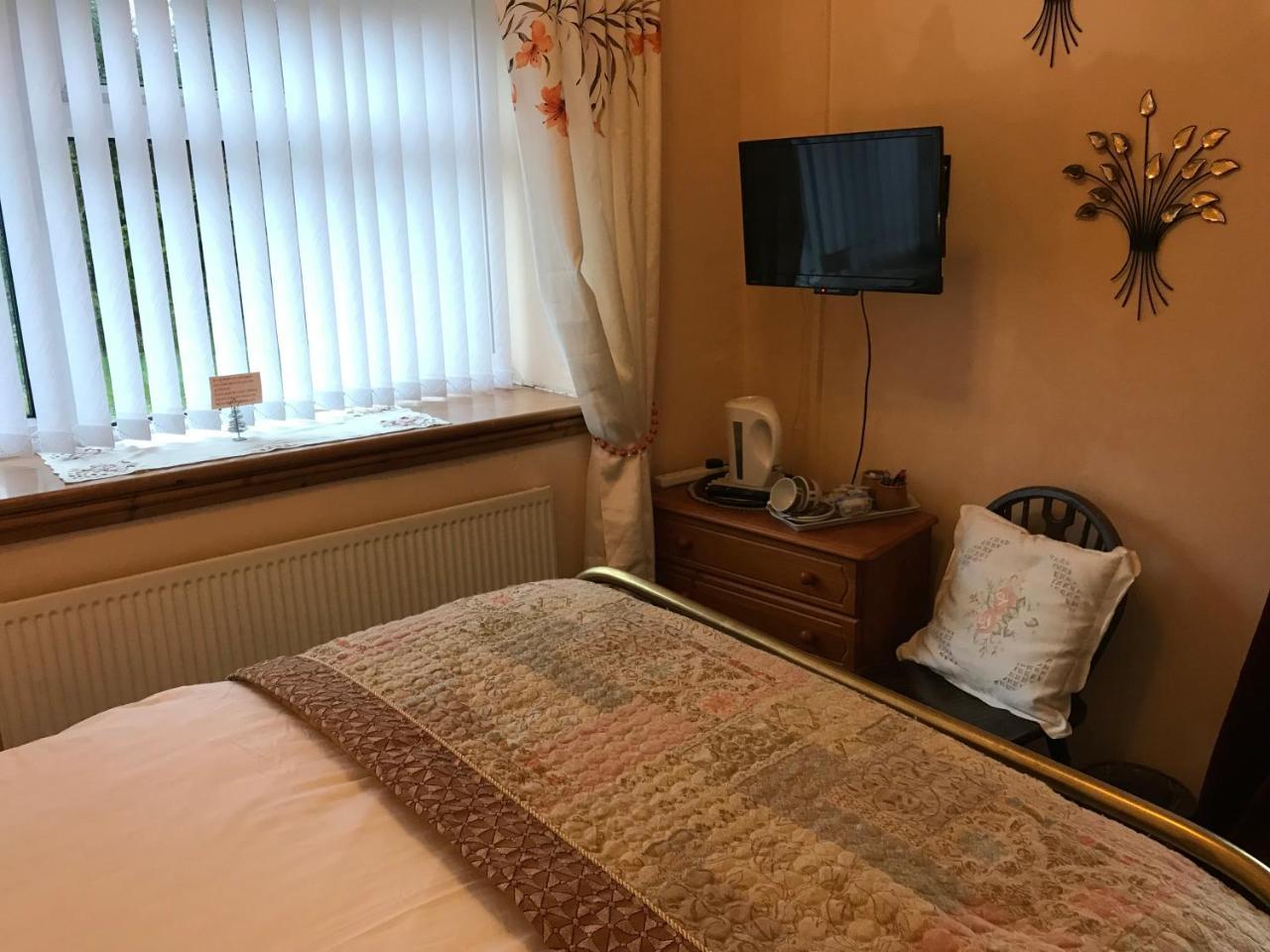 Prince Of Wales Inn Rhymney エクステリア 写真