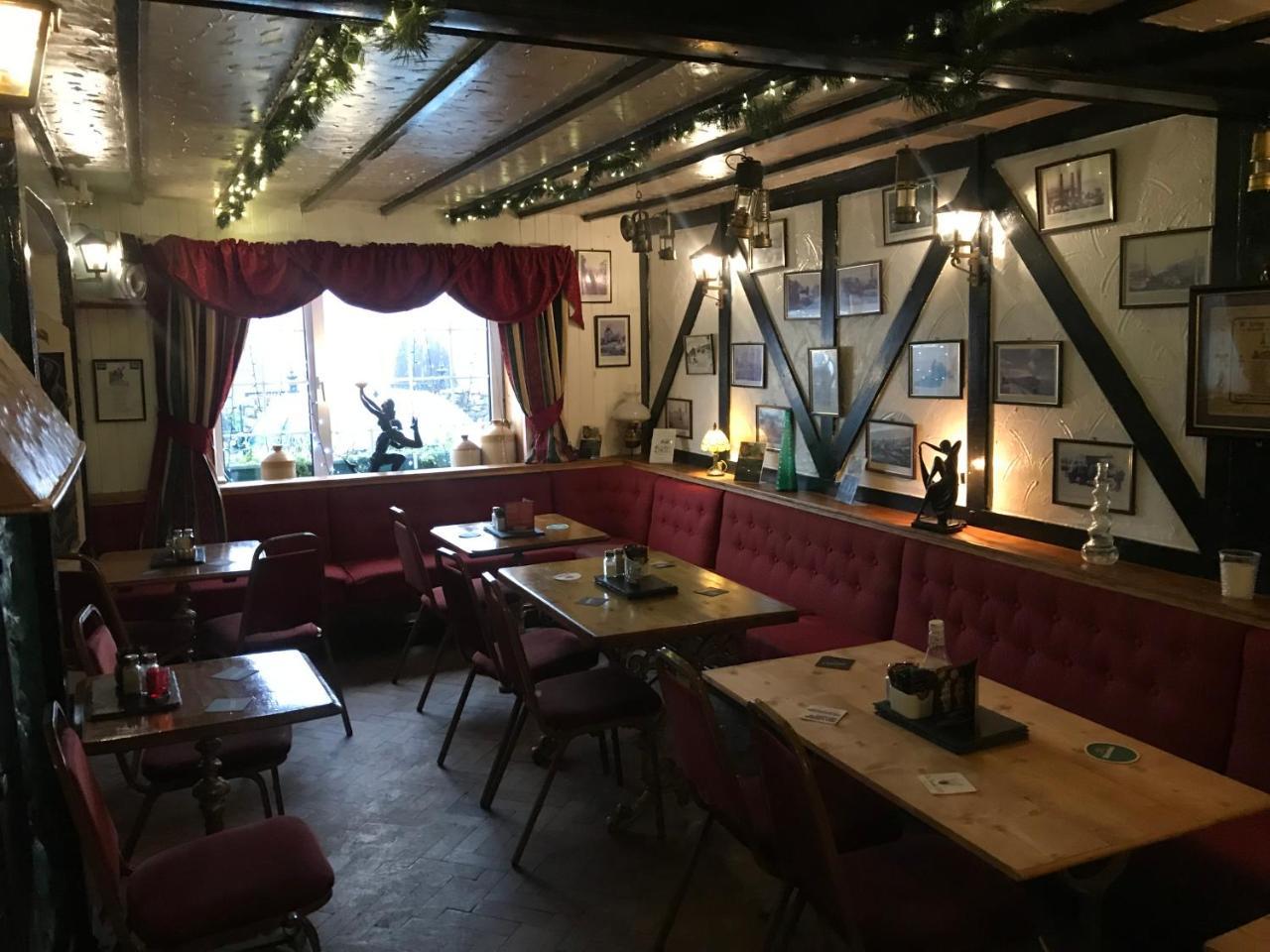 Prince Of Wales Inn Rhymney エクステリア 写真